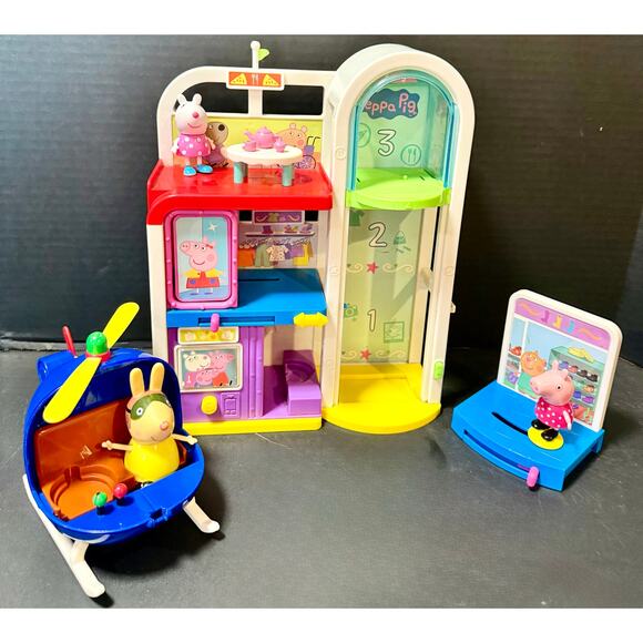 Peppa’s Shopping Mall 3 Figures Playset & helicopter elevator works! - Picture 1 of 10